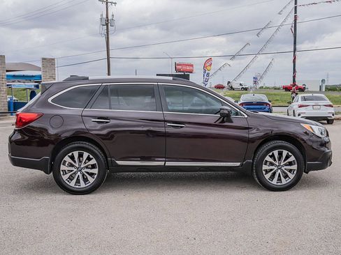 Used 2017 Subaru Outback 2.5i Touring w/ Popular Package #5A image 4