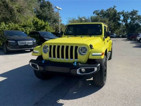Used 2022 Jeep Wrangler Unlimited Sahara w/ Safety Group image 8