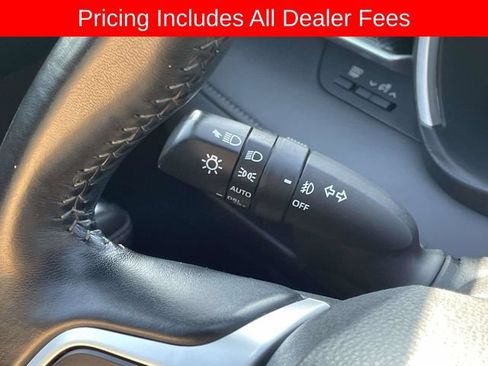 Used 2022 Toyota Highlander XSE AWD/4WD image 31