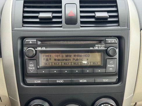 Used 2012 Toyota Corolla L image 9