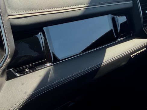 Used 2025 RAM 1500 Limited image 31