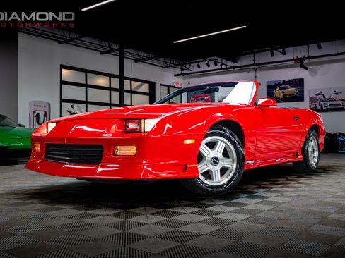 Used 1992 Chevrolet Camaro RS RWD image 1