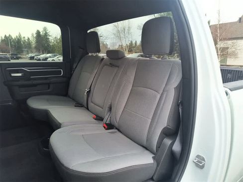 Used 2024 RAM 2500 Big Horn image 21