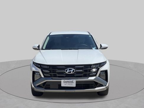 Used 2025 Hyundai Tucson SE FWD image 8