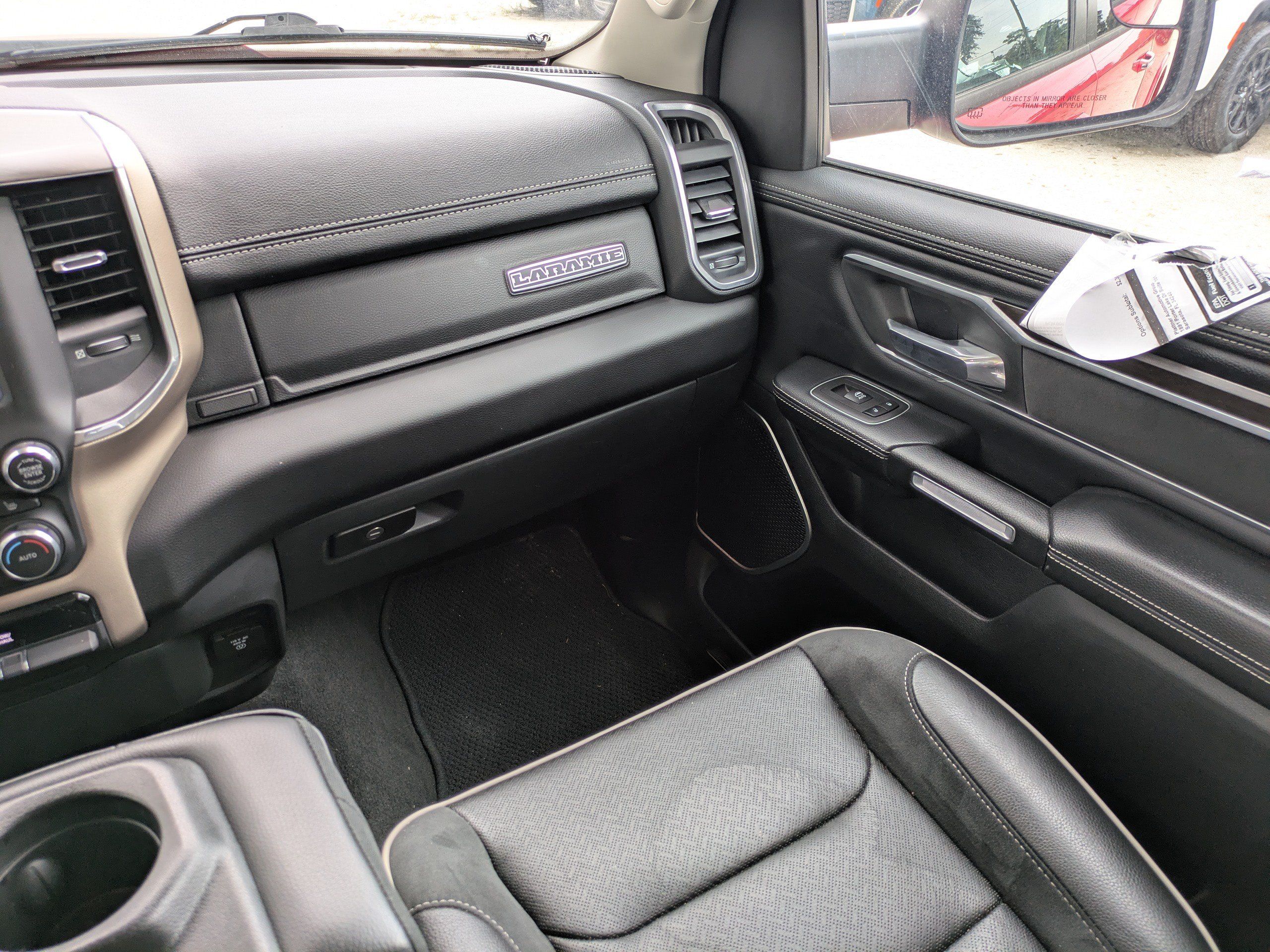 Used 2022 RAM 1500 Laramie AWD/4WD image 15