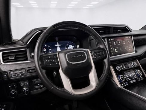 Used 2023 GMC Yukon Denali w/ Advanced Technology Package AWD/4WD image 44
