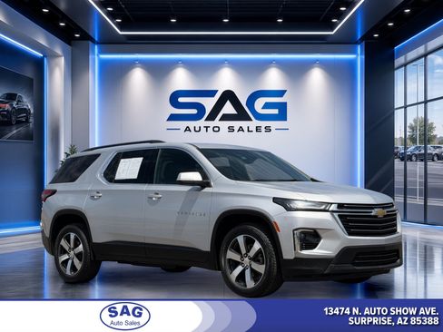 Used 2022 Chevrolet Traverse LT w/ LT Premium Package FWD image 1