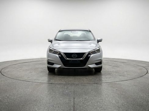 Used 2025 Nissan Versa SV FWD image 2