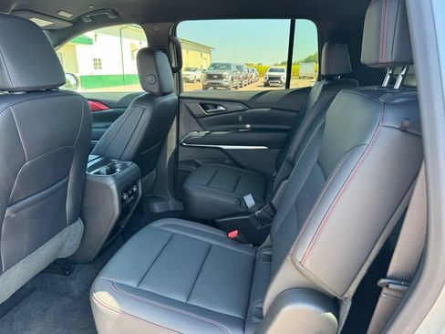 Used 2025 Chevrolet Traverse Z71 AWD/4WD image 14
