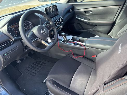 Certified 2025 Nissan Sentra SR image 11