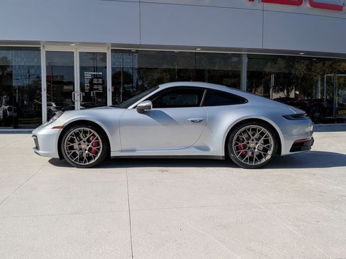 Used 2020 Porsche 911 Carrera S image 2