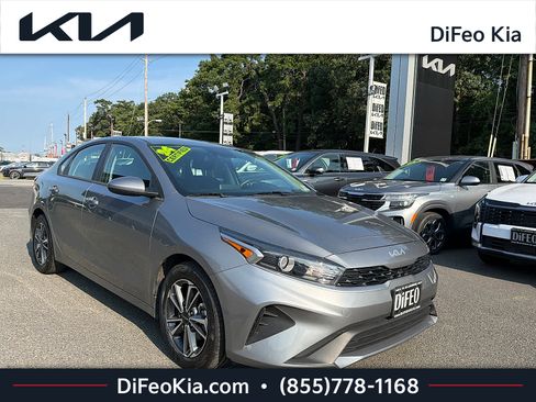 Certified 2024 Kia Forte LXS FWD image 1