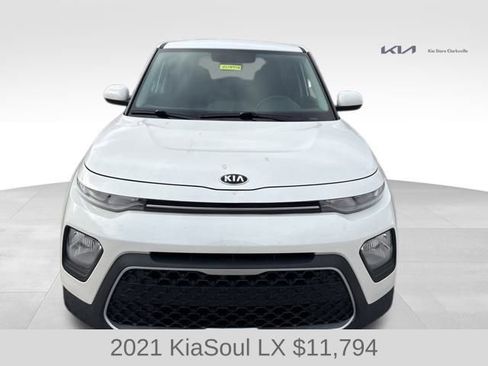 Used 2021 Kia Soul LX image 3