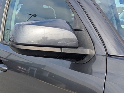 Used 2022 Toyota Tacoma SR5 image 10