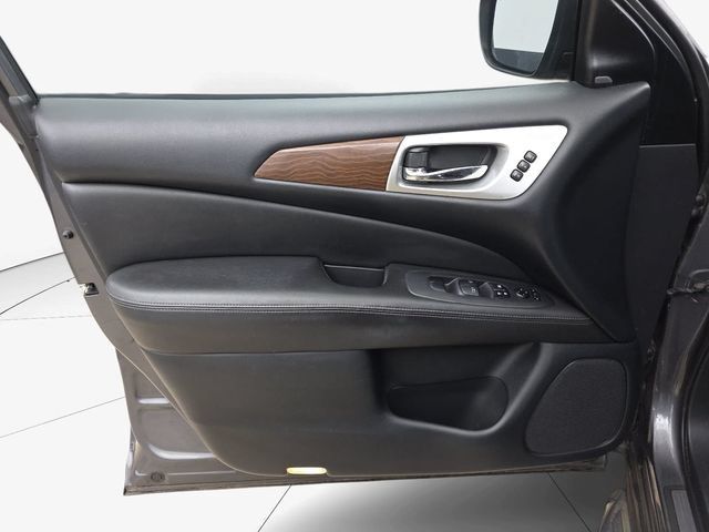 Used 2018 Nissan Pathfinder Platinum FWD image 23