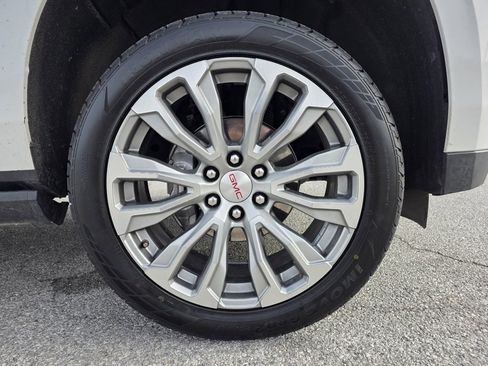 Used 2021 GMC Yukon Denali w/ Denali Ultimate Package image 33