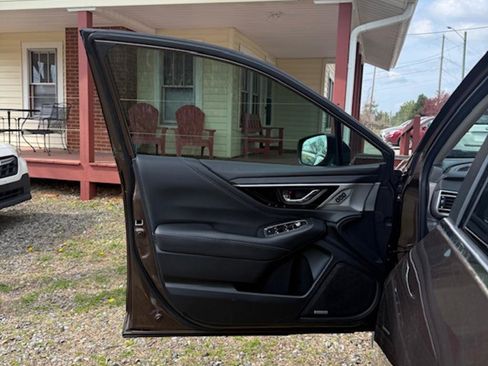 Used 2020 Subaru Outback Limited image 10