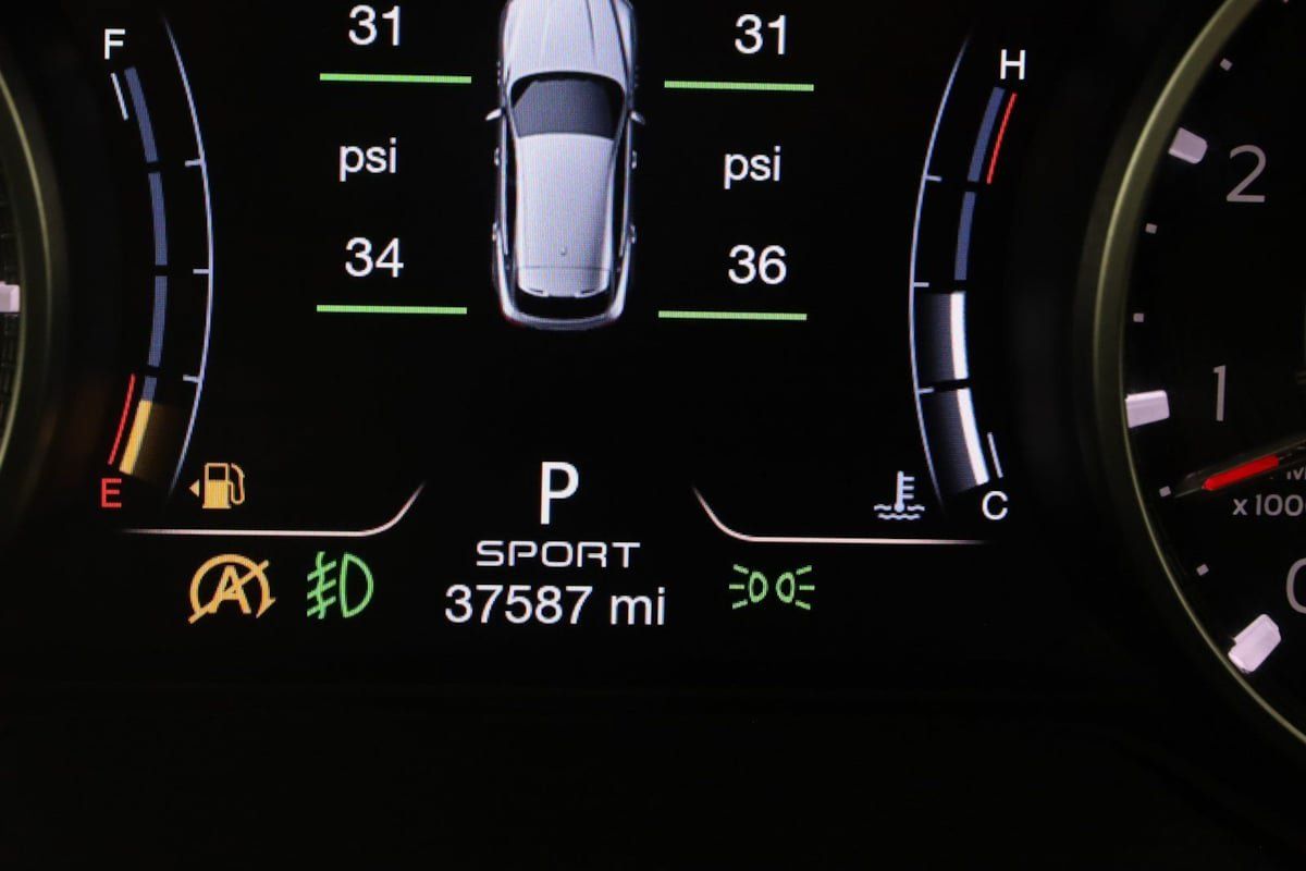 Used 2022 Maserati Levante Modena AWD/4WD image 34