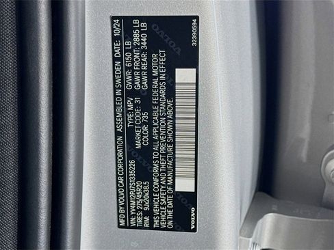 Certified 2025 Volvo XC90 B5 Core image 34