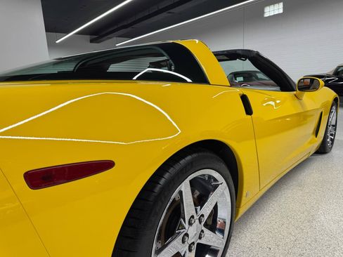 Used 2007 Chevrolet Corvette Coupe w/ Preferred Equipment Group RWD image 41