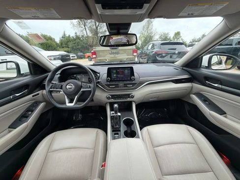 Used 2019 Nissan Altima 2.5 Platinum FWD image 15