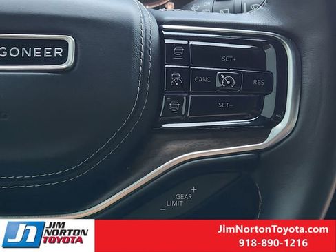 Used 2022 Jeep Grand Wagoneer Series II image 29