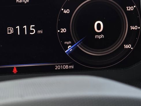 Used 2022 Volkswagen Atlas Cross Sport SE w/ Panoramic Sunroof Package image 19