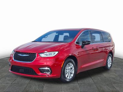 New 2026 Chrysler Pacifica Select