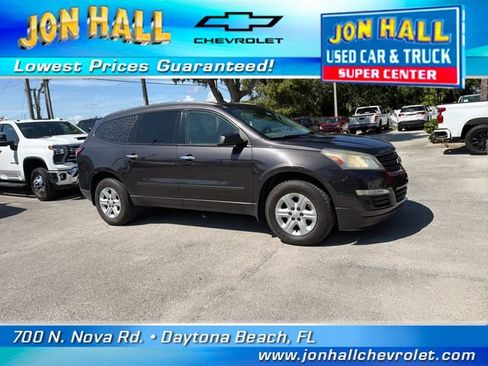 Used 2017 Chevrolet Traverse LS FWD image 12