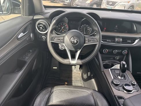 Used 2018 Alfa Romeo Stelvio Ti AWD/4WD image 15