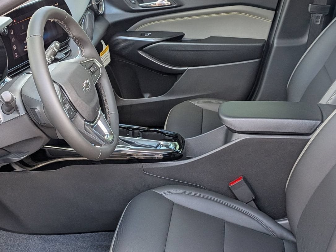 New 2026 Chevrolet Trax ACTIV w/ Driver Confidence Package FWD image 38