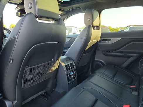 Used 2018 Jaguar F-PACE S image 14