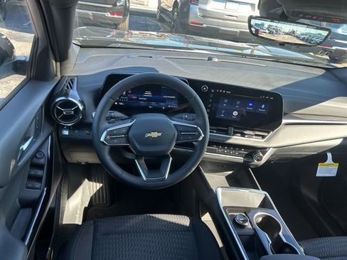 New 2026 Chevrolet Equinox LT w/ Safety and Technology Package image 27