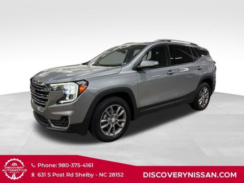 Used 2024 GMC Terrain SLT AWD/4WD image 1