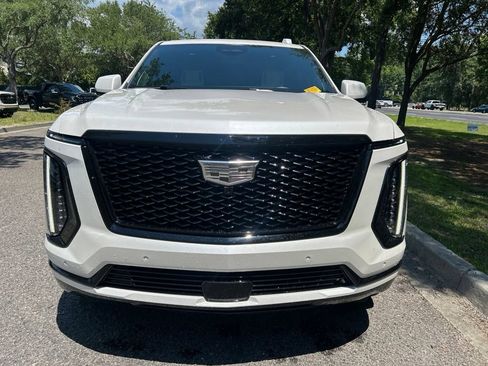 Certified 2025 Cadillac Escalade ESV Sport Platinum w/ LPO, ONYX Package AWD/4WD image 3