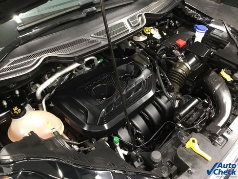 Used 2019 Ford EcoSport SE image 40