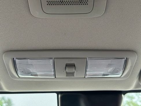 Certified 2022 Nissan Frontier SV w/ Technology Package AWD/4WD image 36