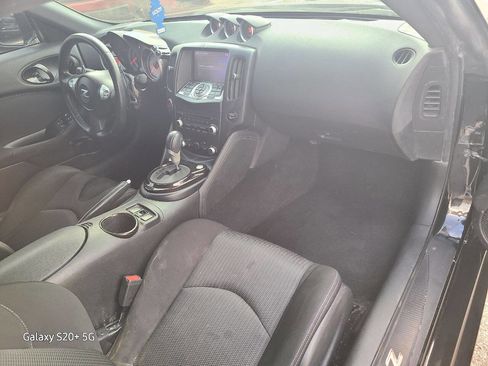 Used 2018 Nissan 370Z Coupe image 19