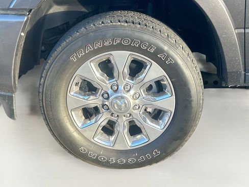 Used 2024 RAM 2500 Limited image 32