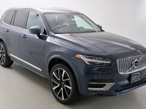 Certified 2023 Volvo XC90 B6 Plus w/ Protection Package AWD/4WD image 4