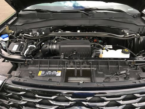 Used 2023 Ford Explorer ST-Line w/ Class IV Trailer Tow Package AWD/4WD image 13