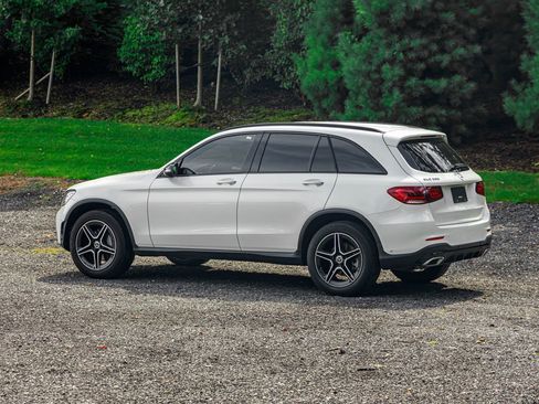 Used 2021 Mercedes-Benz GLC 300 w/ AMG Line image 6