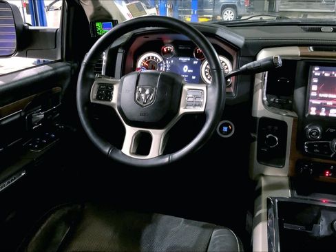 Used 2015 RAM 2500 Laramie w/ Black Appearance Group image 6