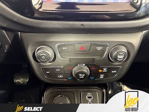 Used 2020 Jeep Compass Limited AWD/4WD image 14