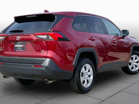 Used 2024 Toyota RAV4 LE AWD/4WD image 25