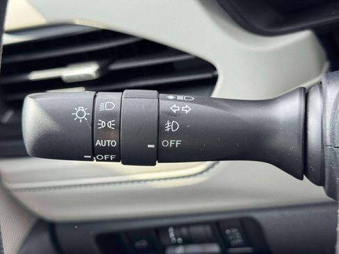 Certified 2025 Subaru Forester Premium AWD/4WD image 17