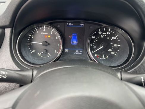 Used 2020 Nissan Rogue Sport S image 28