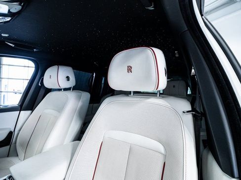 Used 2021 Rolls-Royce Cullinan Black Badge image 41