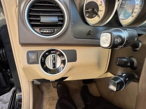 Used 2014 Mercedes-Benz C 300 4MATIC Sedan image 20