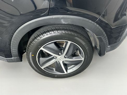 Used 2021 Honda HR-V EX image 11